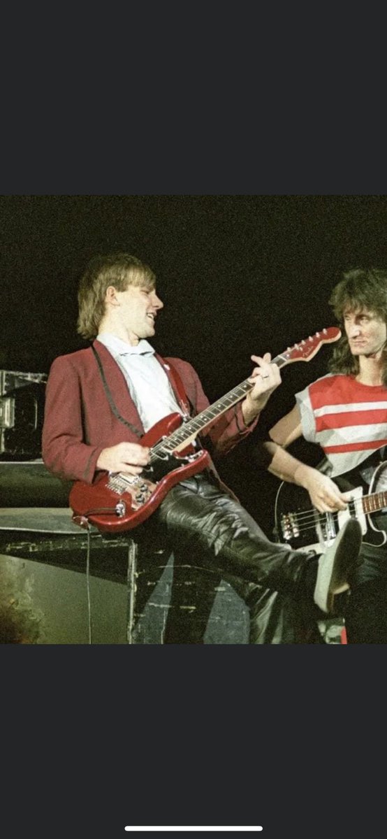 “Sometimes I freeze until the light comes
Sometimes I fly into the night
Sometimes I fight against the darkness
Sometimes I'm wrong, sometimes I'm right” #DirxstDay #RushFamily <a href="/vivien2112/">Vivien</a> <a href="/vomviersen/">kathi</a> <a href="/FrancessmithYYZ/">Frances Smith</a> @RushFamTourneys <a href="/newworldrushman/">Albert Ortenzi</a> <a href="/tammilani/">Tammilani</a> <a href="/Jenniferkunkel/">Jennifer Kunkel</a>