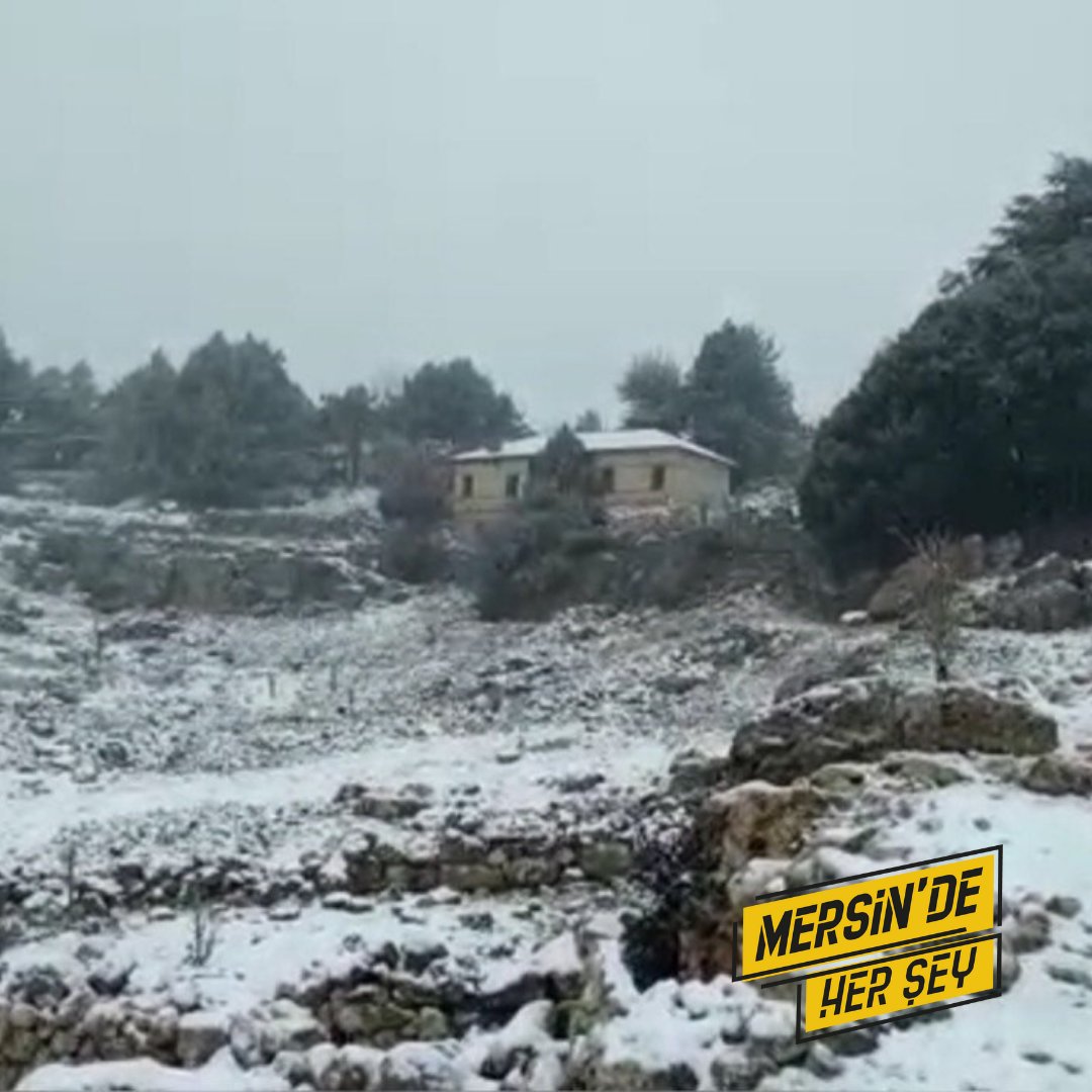Kış mevsiminin başından itibaren çok fazla yağış almayan Mersin'de bugün yüksek rakımlı bölgelerde kar yağışı etkili oldu.