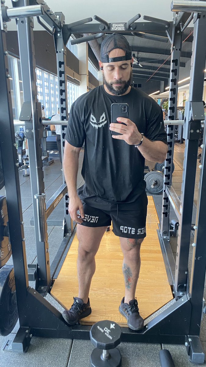MemoLanfranco's tweet photo. GYM https://t.co/jjBjg6LKS7
