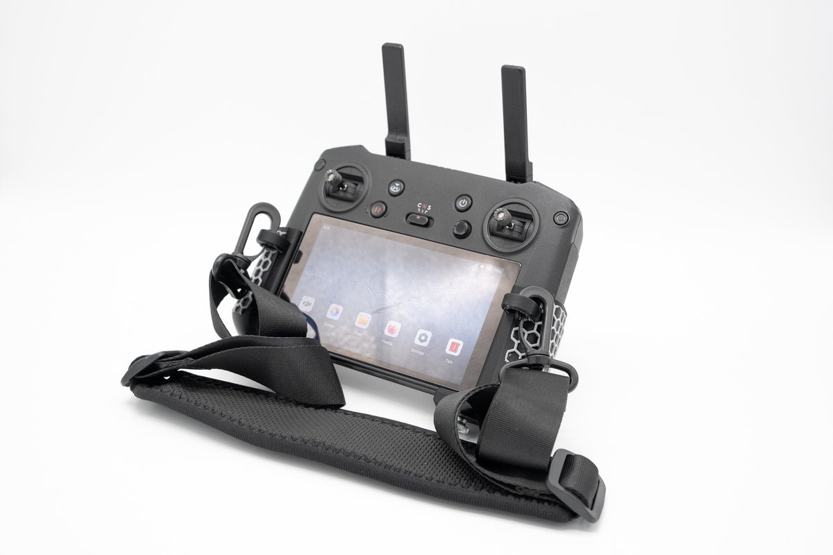 OriginaldoBo's tweet image. Two Tone RC PRO Love Handles are complete #DJI #RCPRO etsy.com/listing/140698…