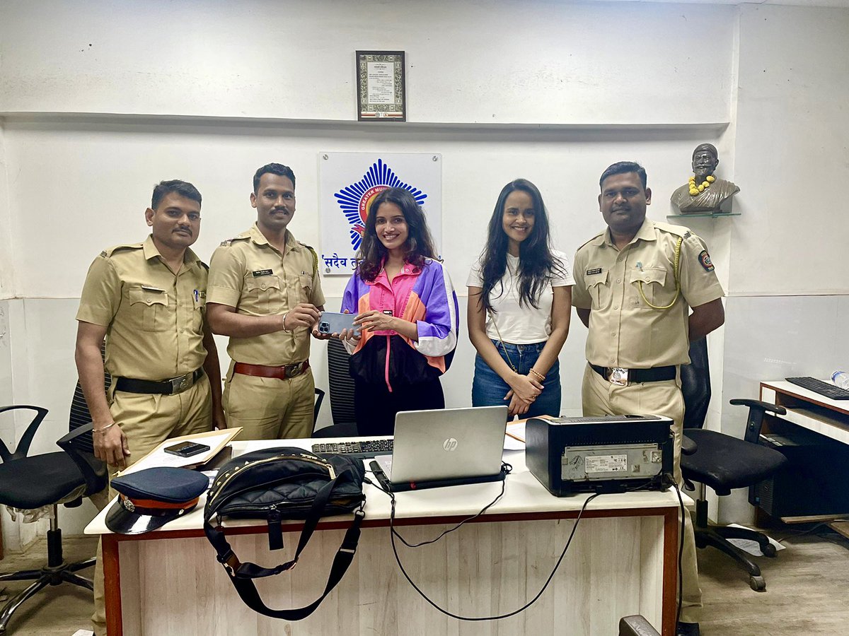 Vartika Singh (@iamvartikasingh) on Twitter photo Thank you so much <a href="/MumbaiPolice/">मुंबई पोलीस - Mumbai Police</a> for your hard work and dedication in finding my phone in just 36 hours! Your commitment to keeping our city safe and secure is greatly appreciated! Your efforts are a reminder that our city can depend on your protection and enforcement of the law. Thank you so much <a href="/MumbaiPolice/">मुंबई पोलीस - Mumbai Police</a> for your hard work and dedication in finding my phone in just 36 hours! Your commitment to keeping our city safe and secure is greatly appreciated! Your efforts are a reminder that our city can depend on your protection and enforcement of the law.