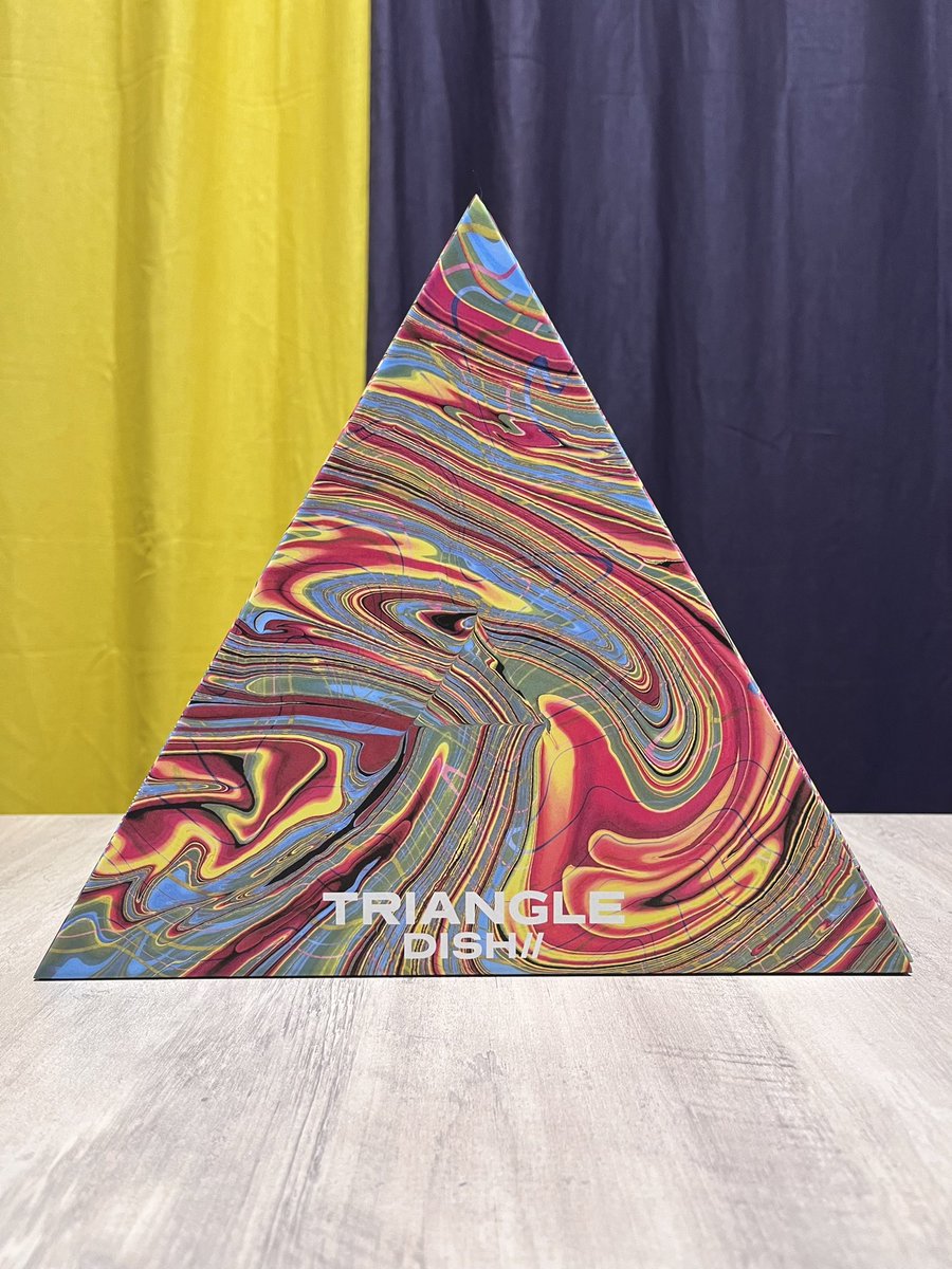 828282bee's tweet image. △届いた✨
思っていたより大きくて、かっこいい！
今日はいつもより早く子供たち寝かせて、急いで家事終わらせて聴いた😊
とりあえず一巡。明日からはゆっくりじっくり聴きたい

#DISH
#TRIANGLE
#TRIANGLEBOX どこに飾ろうかな〜♪