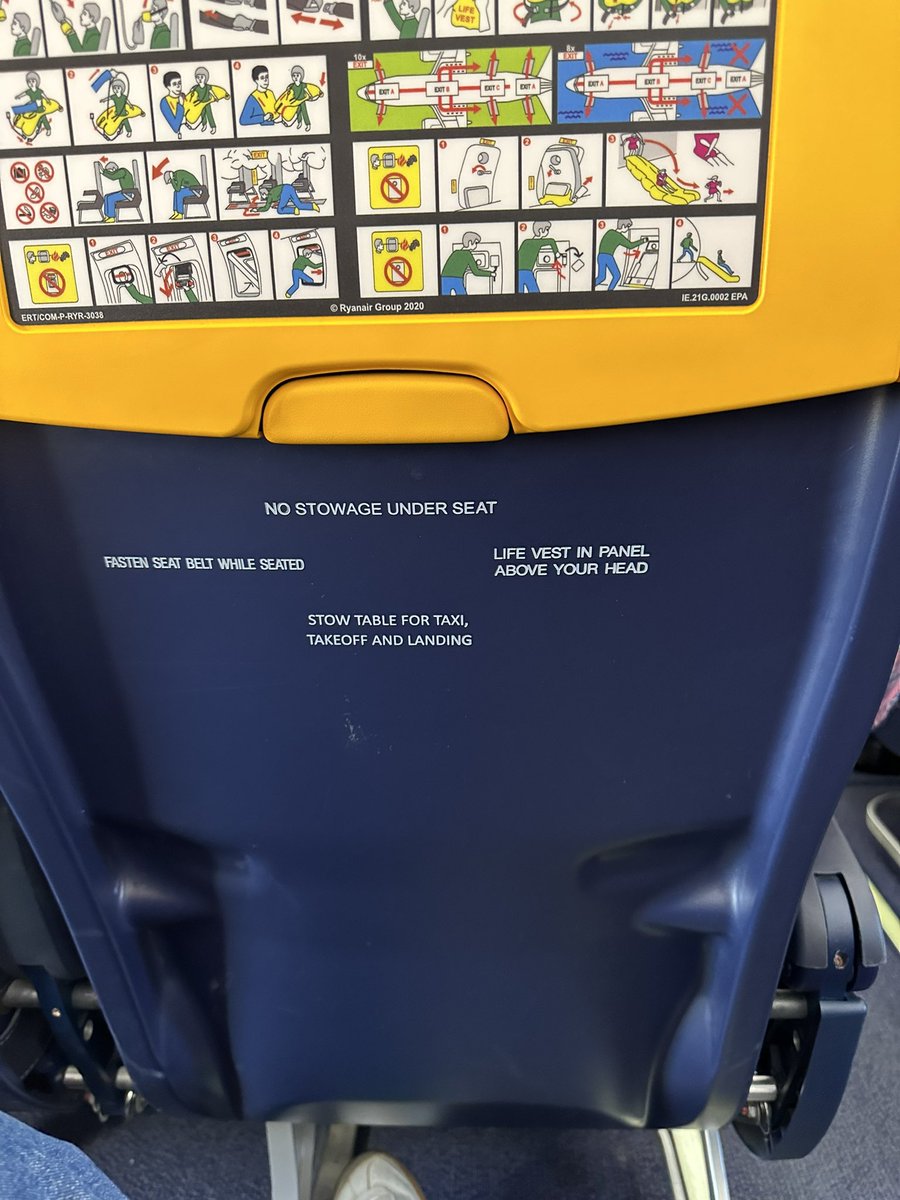latindancerz's tweet image. @ryanair where’s the seat pouch? Can I pay extra for one? #costcutters