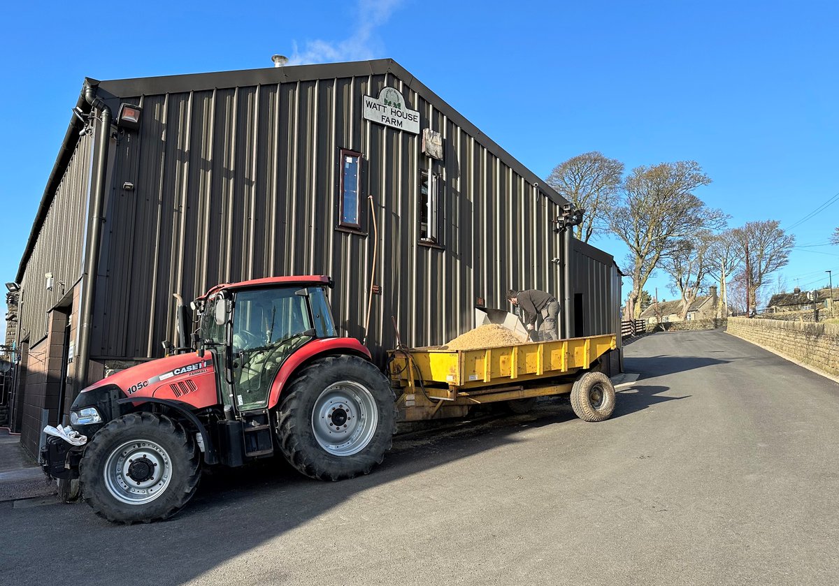 BradfieldBrew's tweet photo. The last day of the lonnnnggggeeesssttt Month ever! Yey! Can anyone guess what's brewing today?
#lastdayofjanuary #brewday #brewerylife #diggingout https://t.co/BNHmhzOaSQ