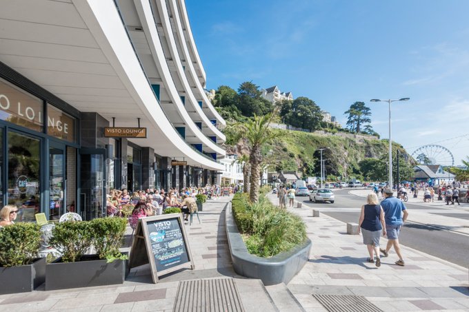 Marketing_U_'s tweet photo. As well as Award winning #Beaches 🌴 &amp; #Attractions ⛴️ on our doorstep at the Mariners, we also have some great #Restaurants 🍴 &amp; #Bars 🍹 

>https://t.co/UIBbokx0Ph 

#EnglishRiviera 🌴 #Family #Holiday #Travel #Devon #StormHour #Views #London #Wales #Love #Dining #Food #photo https://t.co/i6tZqH5b9U