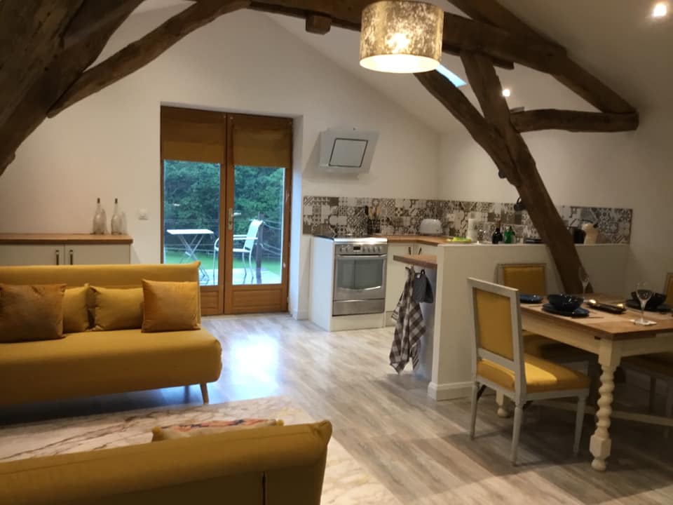 La Foret Villefranche - in the heart of the Dordogne - is set in 7 acres of gardens and paddocks, is surrounded by forest and comprises the Gîte with a king size bed, and an additional self-contained Apartment.
adults-only-guide.com/la-foret-ville…