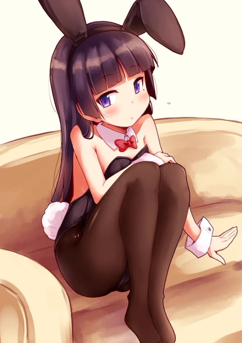 滑り込み1月、睦月バニー。並びに滑り込み干支絵。変わらずばにーんとよろしくお願いいたします。ばにーん!ばにーん!「いいから早く座りなさい」#俺妹 #黒猫 #瑠璃先輩 