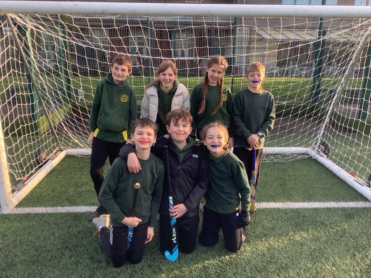 HighHamSports's tweet image. Great to have so many children (enough to take 2 teams!) keen to play in the Year 5/6 hockey tournament. Both teams learnt a lot, developed their skills and had fun, especially when they played against each other!