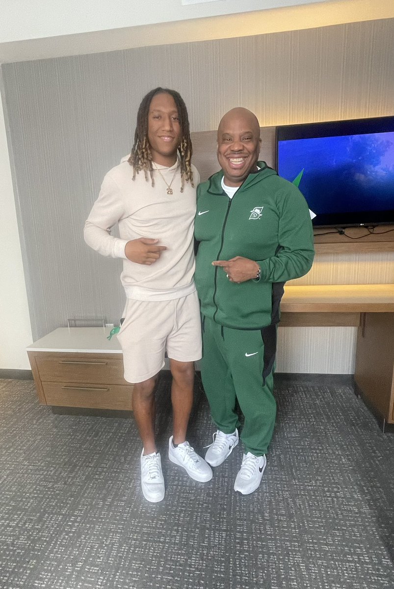 Juiiice_28's tweet image. @NottageRex @Redskins32 @5manfree @larryblustein @StetsonFootball @coachbkyoung @CoachJJPerk @CoachEberhardt_ @CoachWrightCall @CoachClowney87 @CoachRyanFavre @jj5151