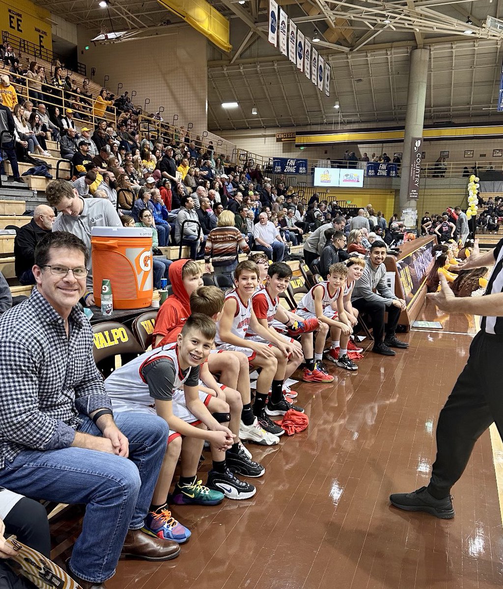 A big thank you to <a href="/ValpoBasketball/">Valpo Basketball</a> for the opportunity to play at halftime this past weekend.  Really appreciated the hospitality!  You’ve got fans in us!!  Go VU!