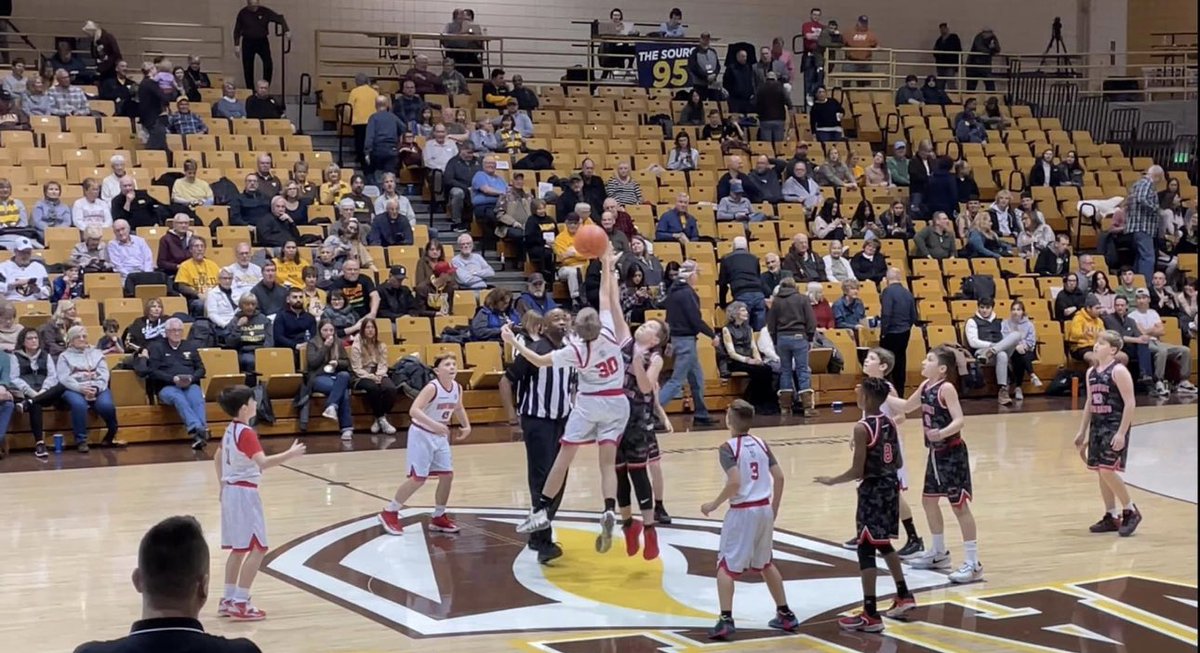 IndianaGame2030's tweet photo. A big thank you to @ValpoBasketball for the opportunity to play at halftime this past weekend.  Really appreciated the hospitality!  You’ve got fans in us!!  Go VU! https://t.co/2gPsGkXoTb