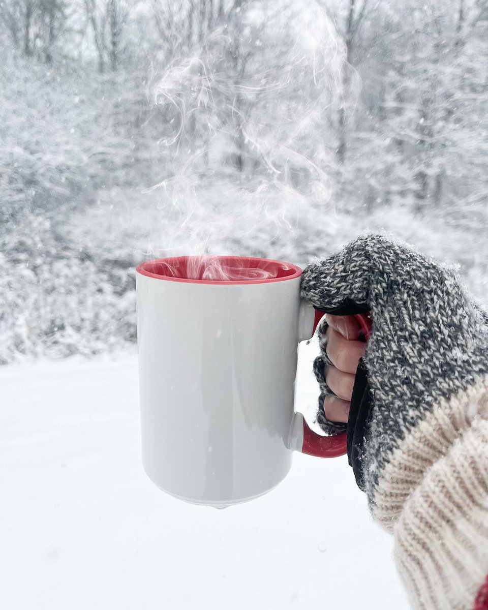 VisitOakville's tweet photo. Happy #NationalHotChocolate Day! π«β
οΈThere's nothing better than strolling down the snowy streets with a cup of hot cocoa in hand!
Where is your favourite place to grab a cup of hot chocolate in #Oakville? https://t.co/zio2g42ZHh