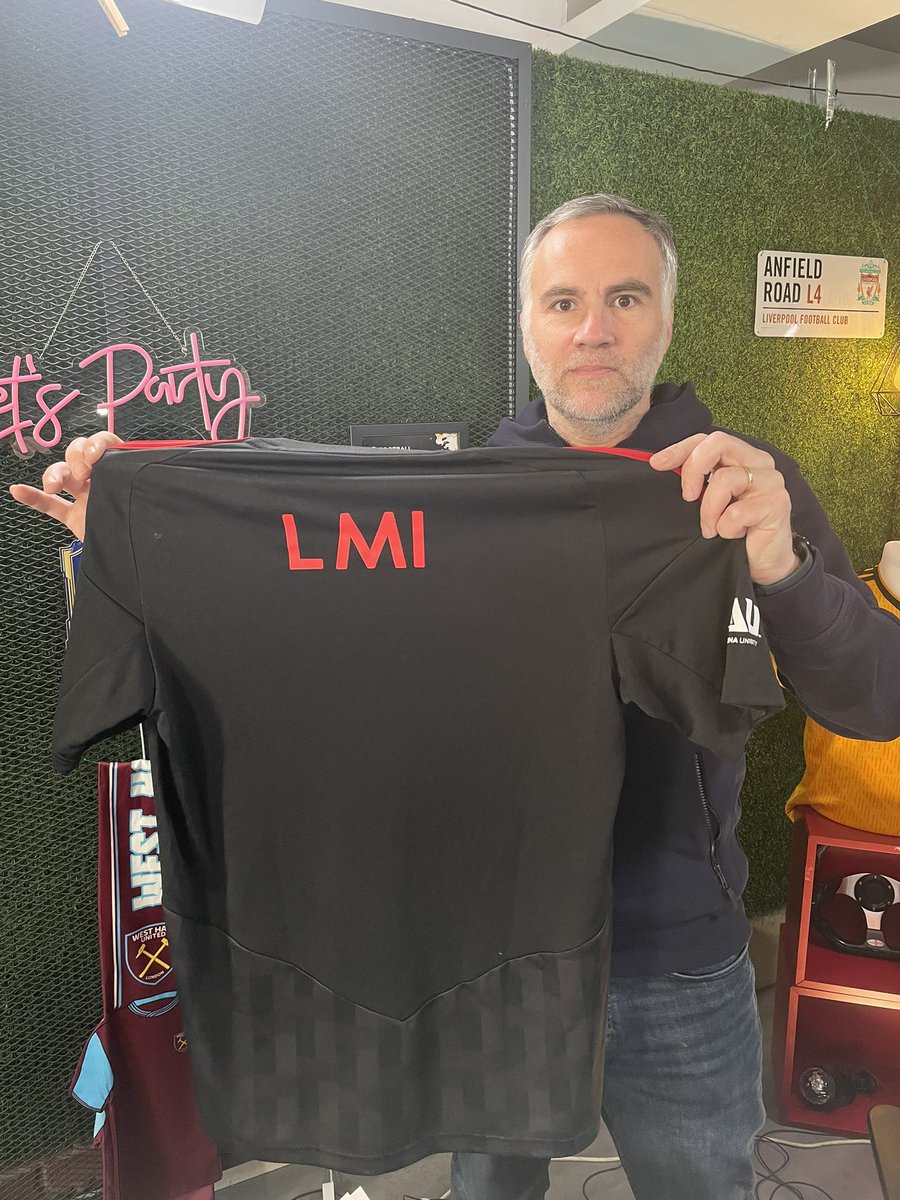 La Media Inglesa (@lamediainglesa) on Twitter photo SORTEO:
En el directo de hoy os traemos un sorteo de una camiseta del <a href="/PHXRisingFC/">Phoenix Rising FC</a>.
Los requisitos:
-Dar RT a este tweet
-Seguir a <a href="/PHXRisingFC/">Phoenix Rising FC</a>
¡Mucha suerte a todos! SORTEO:
En el directo de hoy os traemos un sorteo de una camiseta del <a href="/PHXRisingFC/">Phoenix Rising FC</a>.
Los requisitos:
-Dar RT a este tweet
-Seguir a <a href="/PHXRisingFC/">Phoenix Rising FC</a>
¡Mucha suerte a todos!