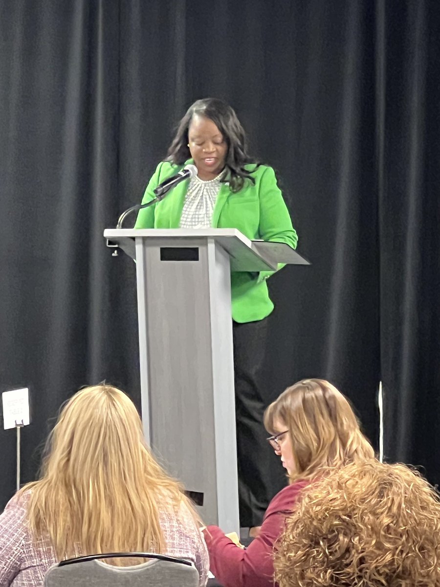 Region4ESC's tweet image. Thank you to Superintendents  @AlvinISD @SuptCNelson and @AldineISD @drgoffney for being part of our #Region4 breakfast program. #inspiringleaders