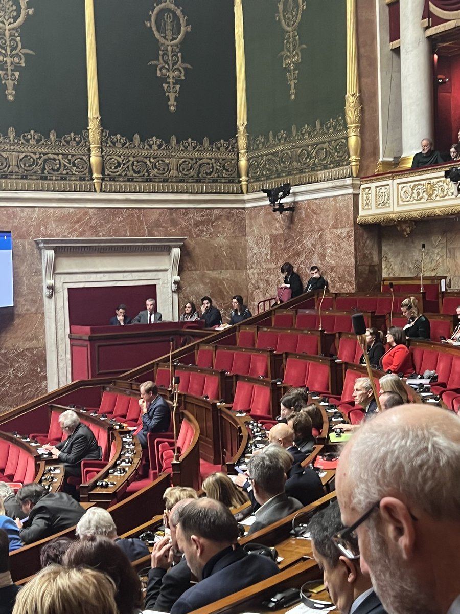 antoine_armand's tweet image. #DirectAN : les rangs de la NUPES presque vides alors que notre hémicycle accueille le président de la Rada ukrainienne.