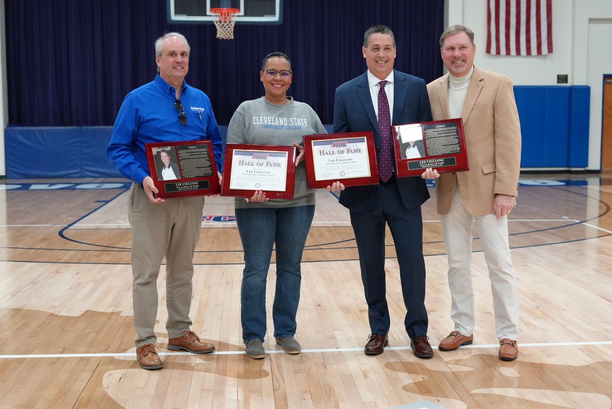 CleveStCCBball's tweet photo. Dr. Lee Cigliano, retired men’s basketball coach at CSCC, was inducted into the (TCCAA) hall of fame at a ceremony on Saturday, Jan. 28, 2023 at Cleveland State. Cigliano retired in 2021 after 25 years of coaching at Cleveland State. 

#CougCrew #CSCCMade @TCCAAsports https://t.co/Ldx8qNo1c0