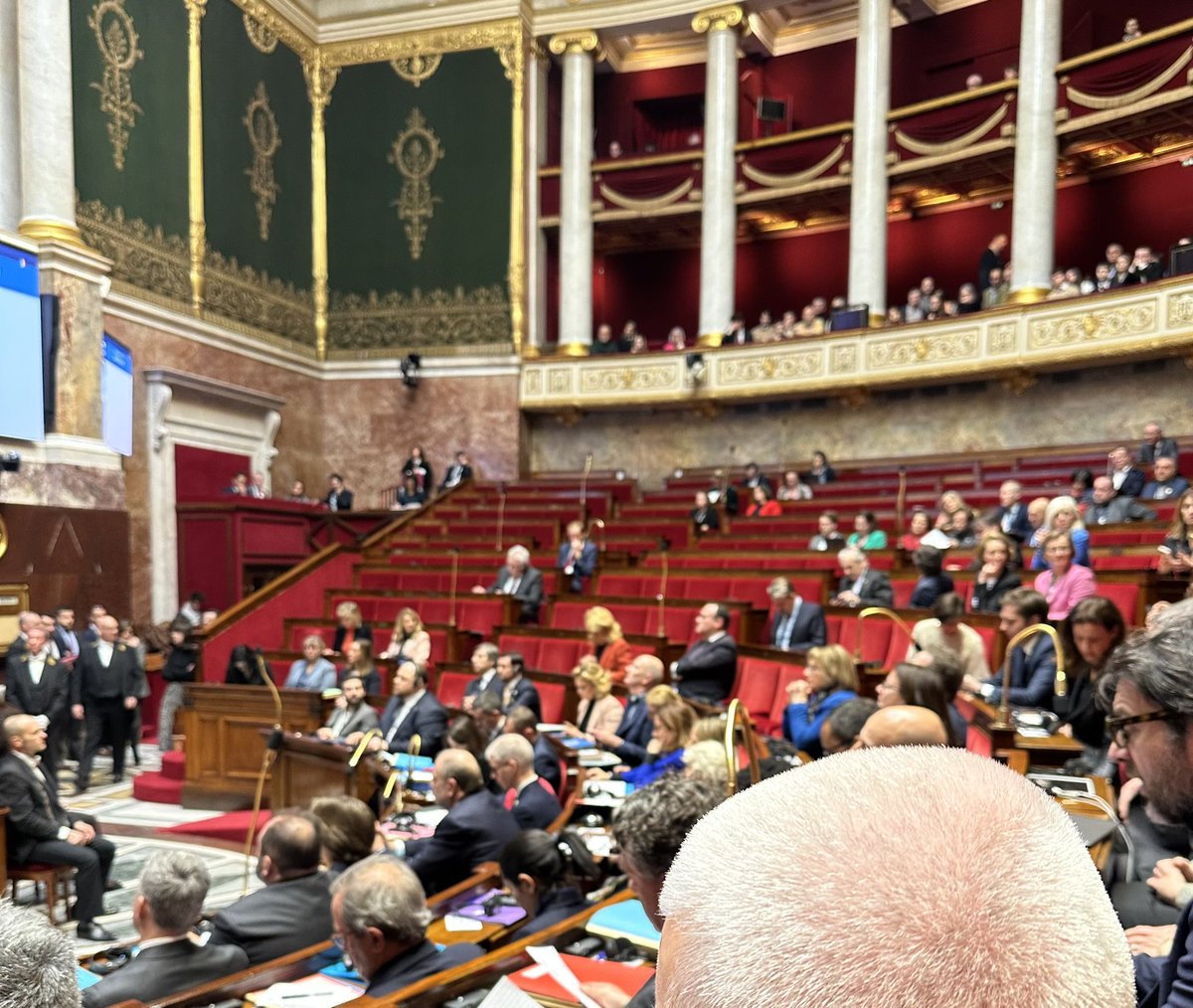 Alors que nous recevons le président de la Rada ukrainienne à l’<a href="/AssembleeNat/">Assemblée nationale</a>, les bancs de la NUPES sont vides.
Une image qui en dit long sur le soutien à Poutine de cette gauche.