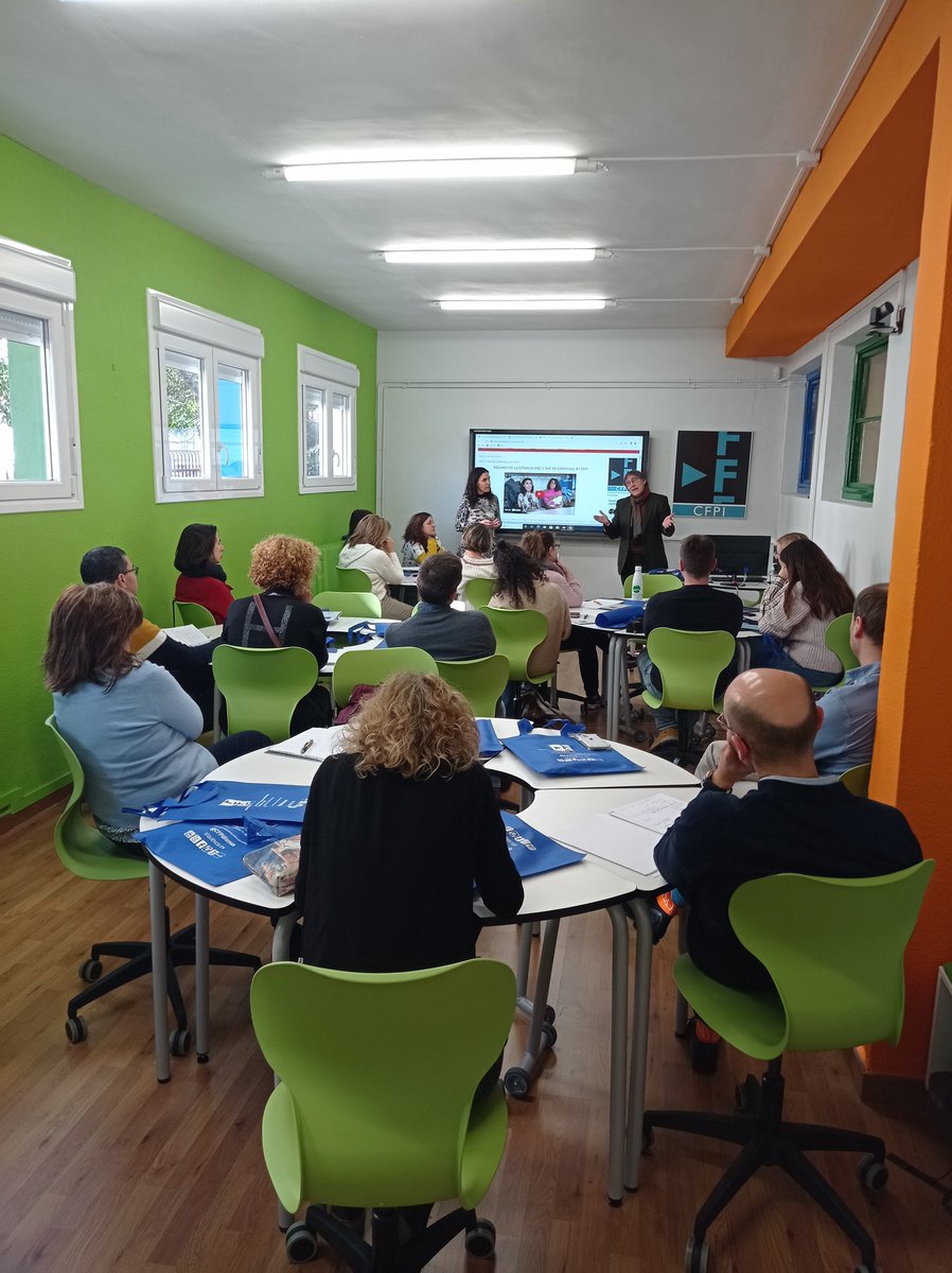 CFPIdiomas's tweet image. Sesión presencial #One2One Internacional del PIE #OBSERVA_ACCION #COMUNICA_ACCIÓN

Docentes de Irlanda, Canadá, Francia, Reino Unido y Noruega que abren la🚪de su aula a docentes @educacyl
de idiomas

#formaciónCyL #innovaCyL #internacionalizaCyL

👁️‍🗨️Aprende, Innova y Comparte