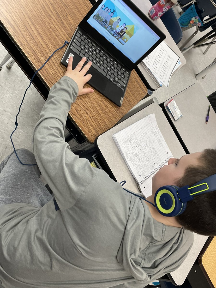 Mrs. Cahoon tweet media