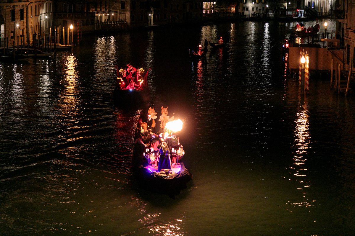 🎭 Sabato #4febbraio si apre il #CarnevaleVenezia2023 con l’Opening Parade “Original Dreamers”.

🌊 Dalla Stazione di Santa Lucia h 20:00 fino a Punta della Dogana. 

Tutti i dettagli 👉 bit.ly/3HlBRPg

<a href="/comunevenezia/">Comune di Venezia</a> <a href="/veneziaunica/">Venezia Unica</a>