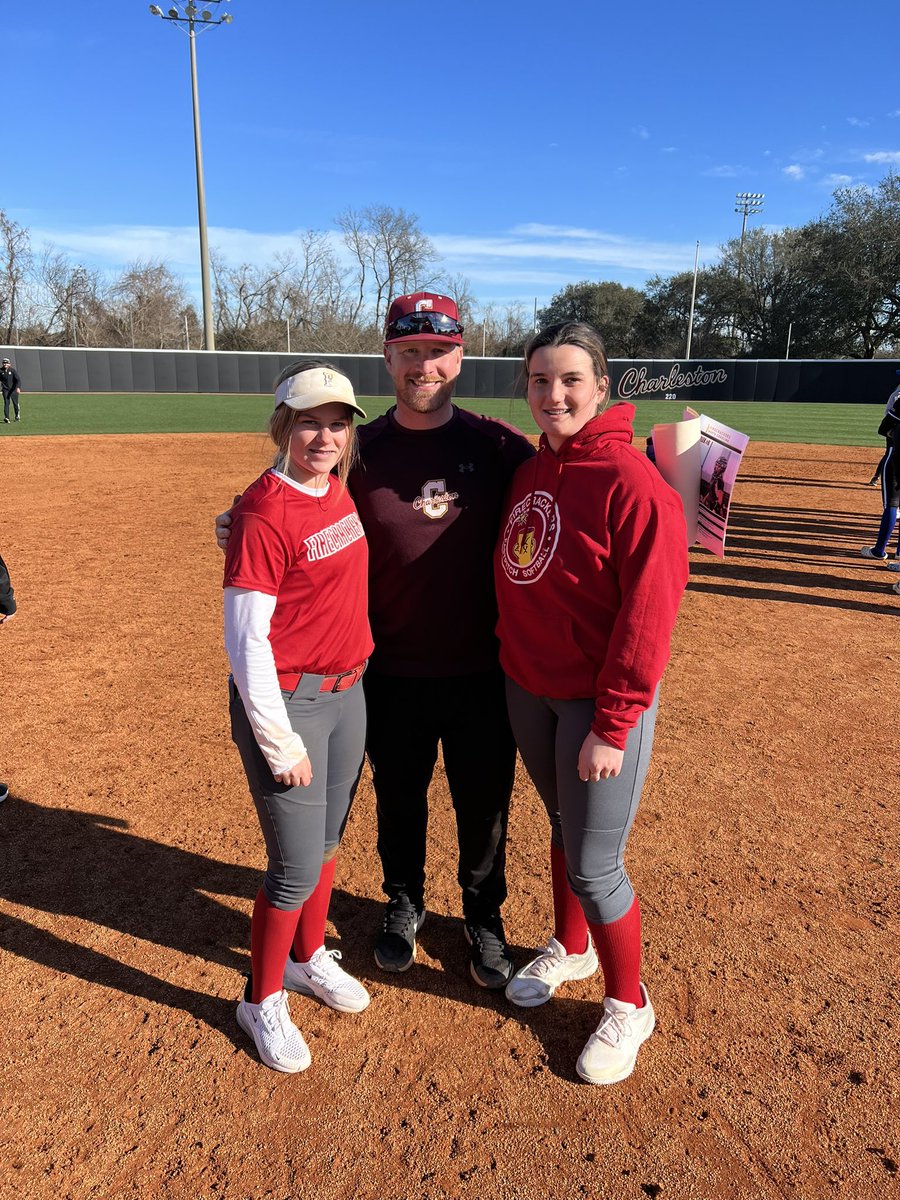 The weather was beautiful this weekend at <a href="/CollegeofCharl1/">College of Charleston</a>. Thank you <a href="/CoachLynch20/">Tracey Lynch</a> <a href="/CoachBurns17/">Matt Burns</a> <a href="/JakeCombs_/">Jake Combs</a> and the girls for putting on an amazing camp. I had a great time and I can’t wait to come back again. <a href="/FCBeanMcKinney/">Firecrackers NC Bean/McKinney</a>