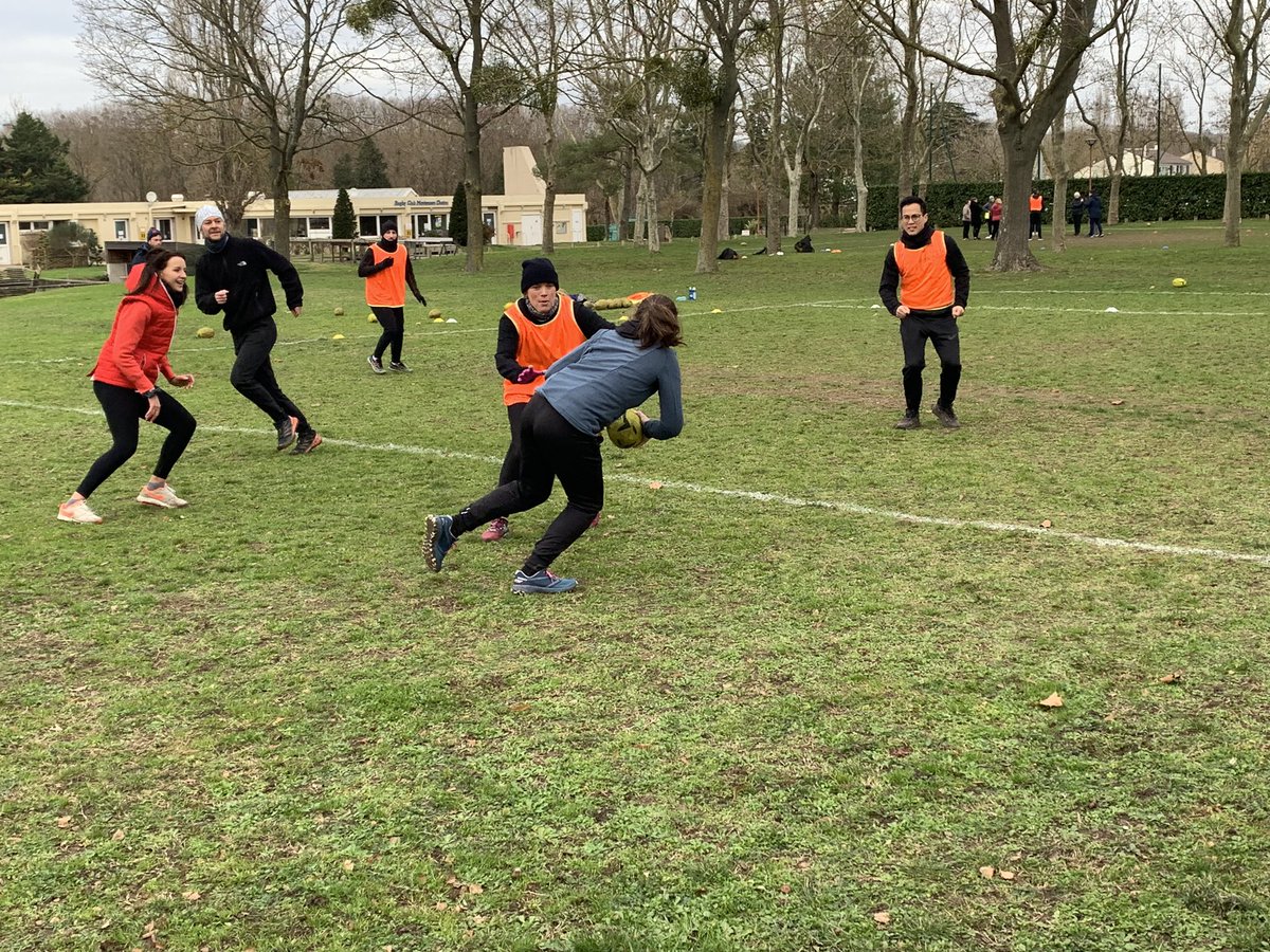 PascaleDiot's tweet image. 2è journée du stage EPS 3 semaines enseignants 1er degré 78 : jeux de balle ovale/rugby à l’école, découverte rugby à 7 (discipline olympique), échange avec Jérémy Rozier, arbitre international 
# JOP2024
@LIFRugby
@lair_sandrine  
@PatardDominique