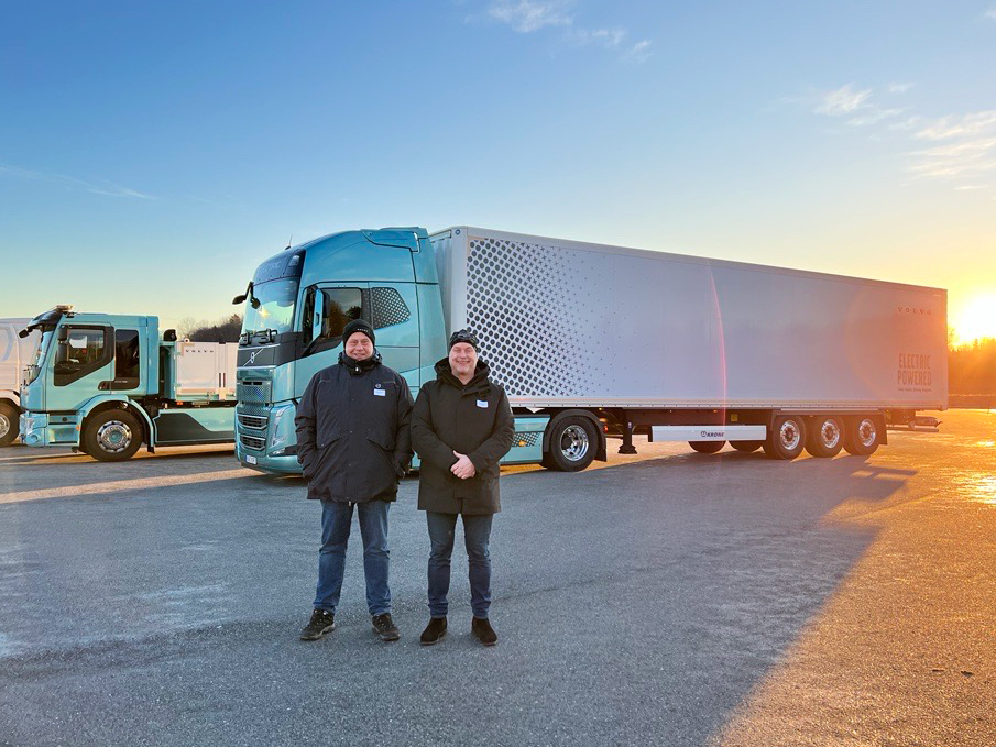 It was a please to offer the delegates of the High-level meeting on accelerating electrification of transport in Europe (ACCENT) a test drive of our electric trucks. Decarbonizing the transport system is a team effort!
<a href="/mobility_sweden/">Mobility Sweden</a> #EU2023SE #ev #NetZero