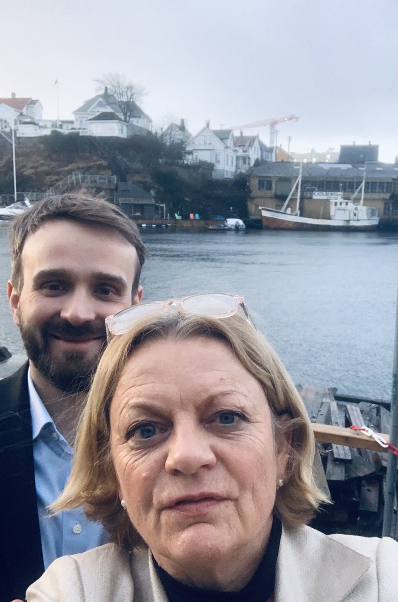 AKFahlvik's tweet photo. Jysla kjekt i vindfull himby for flere - med næring i ryggen og nye muligheter i sikte #haugesundkonferansen #maritim #foui @jcvestre @forskningsradet https://t.co/fgqfRX6lrl