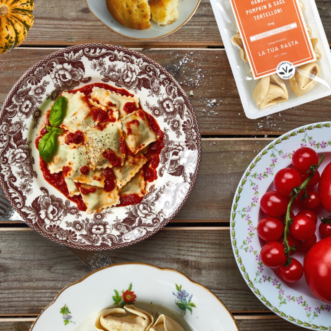 This #Pumpkin & #Sage is an all-time classic #authentic #Tortelloni #pasta. Hand-made using premium quality #Italian ingredients, 100% natural & suitable for #vegans. It's creamy, delicious & made in minutes; save time in your #kitchens and order now via 4421 on 01563 550008📲