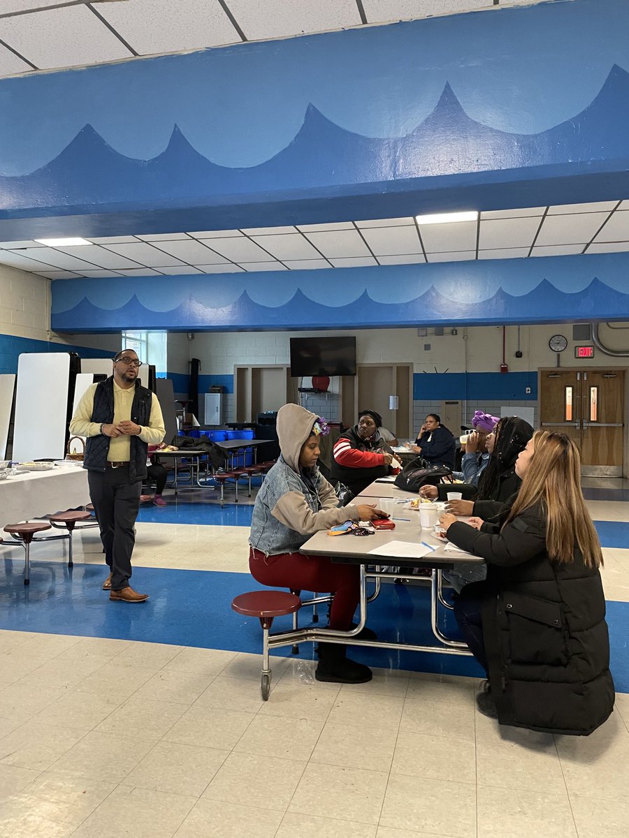 DCPS Community Action Team (CAT) (@dcps_community) on Twitter photo What’s a better way to start your rainy Tuesday than with pancakes and parents during the <a href="/HendleyES/">Hendley Elementary</a> monthly chat and chew with <a href="/PrincipalDLucas/">Demetrius Lucas</a> & AP <a href="/TaciShaw/">AP Shaw</a>?! -SR What’s a better way to start your rainy Tuesday than with pancakes and parents during the <a href="/HendleyES/">Hendley Elementary</a> monthly chat and chew with <a href="/PrincipalDLucas/">Demetrius Lucas</a> & AP <a href="/TaciShaw/">AP Shaw</a>?! -SR