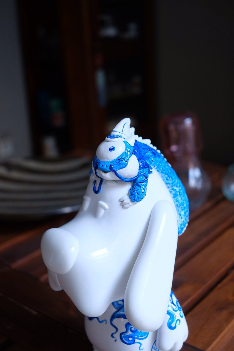 GM! Showcasing my latest sculpture, a collab with Museum of toys! Featuring Matasatu's porcelain dragon form