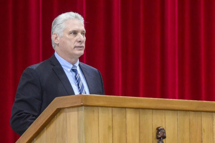 Ratificamos las palabras de <a href="/DiazCanelB/">Miguel Díaz-Canel Bermúdez</a> en #Pedagogia2023 cuando aseguró que la ciencia y la innovación tienen respuesta para todo, es el maestro el principal innovador y seguirá siendo nuestro camino, el del conocimiento. #Cuba #CubaEduca