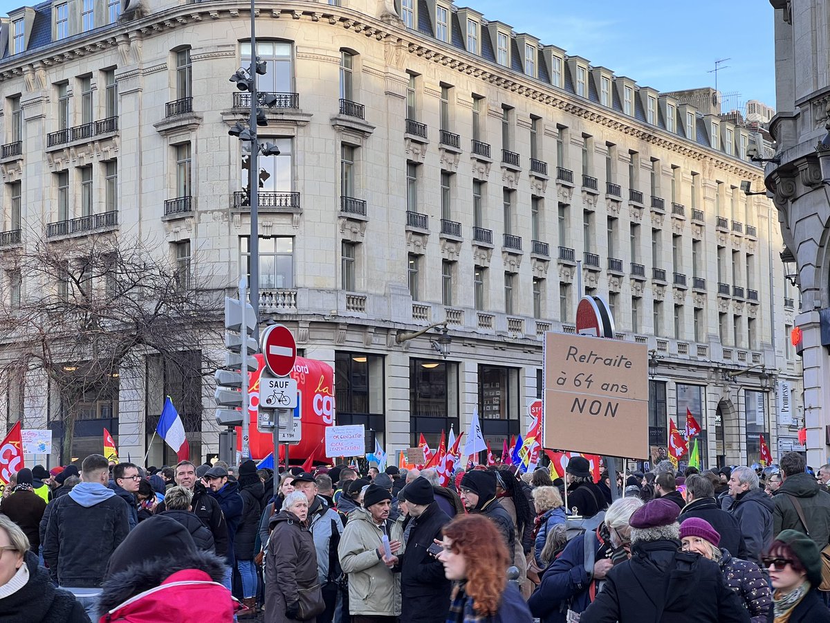 #GreveGenerale31janvier #Retraites #lille Chuis dans la manif !