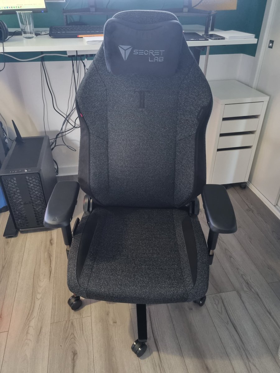 New chair. #SECRETLAB
