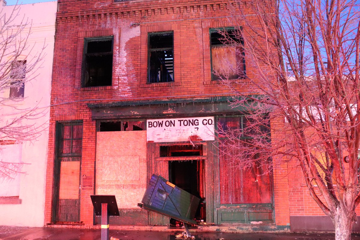 albeebercouncil's tweet image. Fire at Bow On Tong in Chinatown this morning. Now extinguished. #lethbridge #yql