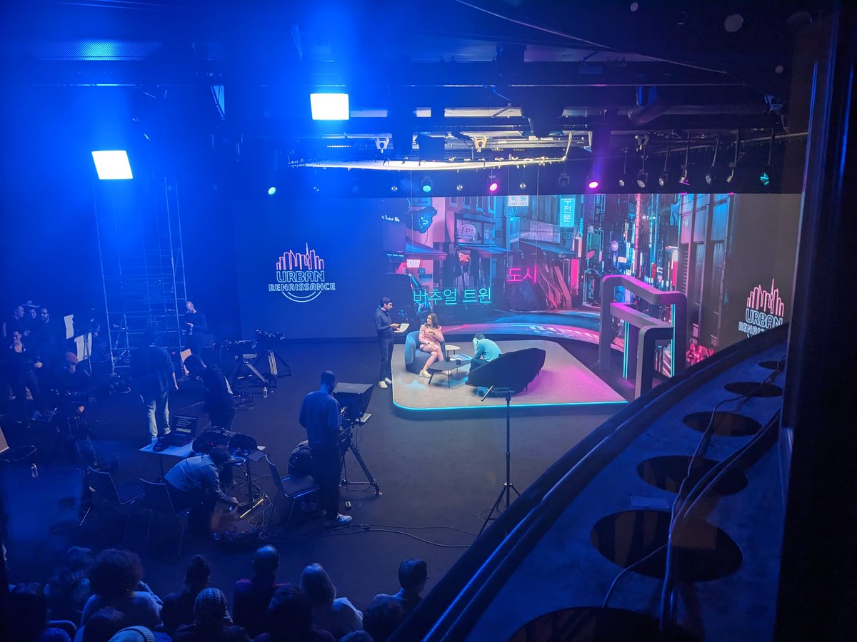 Dassault3DS's tweet photo. ⏰ Urban Renaissance is about to go live! 📸 Take a look at some behind-the-scenes photos with our guests.
Stay tuned for the show at 5 pm (CET): ➡️ https://t.co/iRhjOt1x6D #ProgressIsHuman https://t.co/1AAZTvOxfo