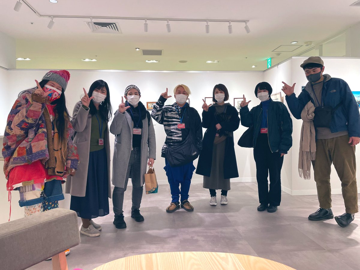 gt2y's tweet photo. 作家達の協力で無事展示準備完了。
本日10時より大丸梅田店11階アートギャラリーウメダにて、タツセレ大阪はじまります。オンライン販売は12時スタート。タツコン2022の超絶選抜展。精鋭作家達の新作をお見逃しなく。

詳細＆オンラインはこちら↓
https://t.co/whKF3Ah66c

#タツセレ2023大阪 https://t.co/6Pe6DBhgNw