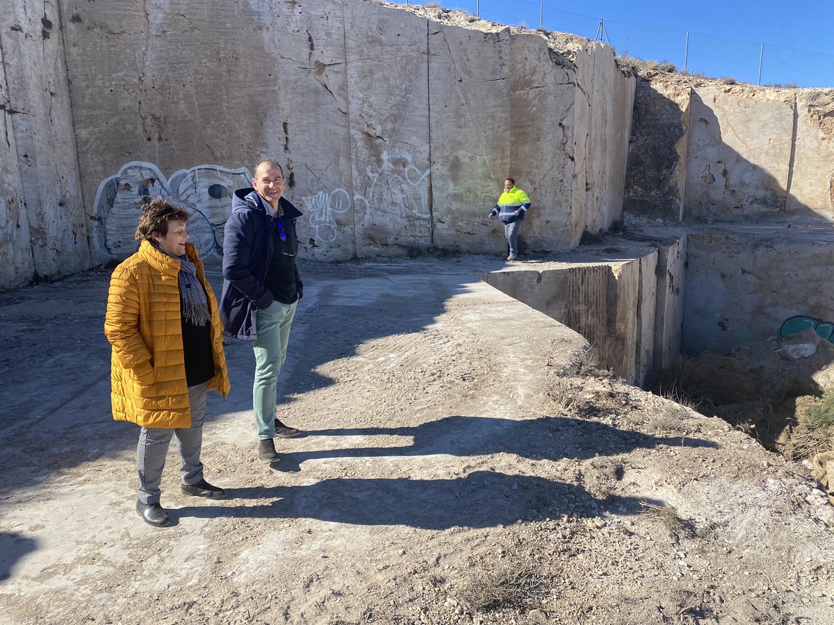 InmaculadaHR's tweet photo. Recuperamos una cantera abandonada, que se transforma en un espacio escénico. En #Almaciles 
La @JusticiaJunta cofinancia los materiales. https://t.co/5s3dk0vhNE