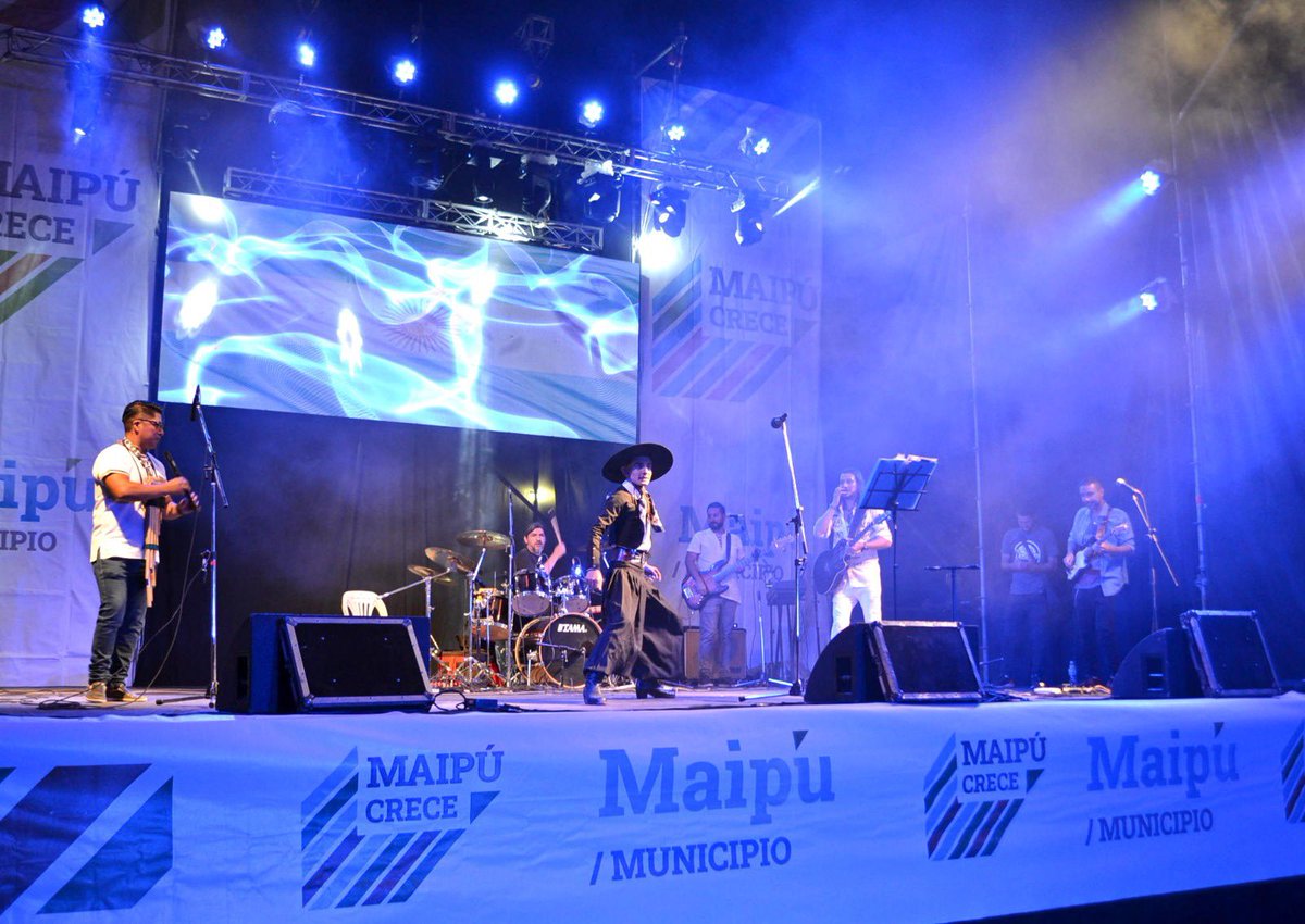 MatiasStevanato's tweet image. 🍇• #Coquimbito disfrutó de su Fiesta Distrital de la Vendimia.

Vivimos una noche estupenda, con la gran actuación de artistas y bailarines que deleitaron a todo la comunidad.

¡Felicitamos a Francesca Feriozzi, Reina Distrital 2023!

En Maipú, la Vendimia crece.