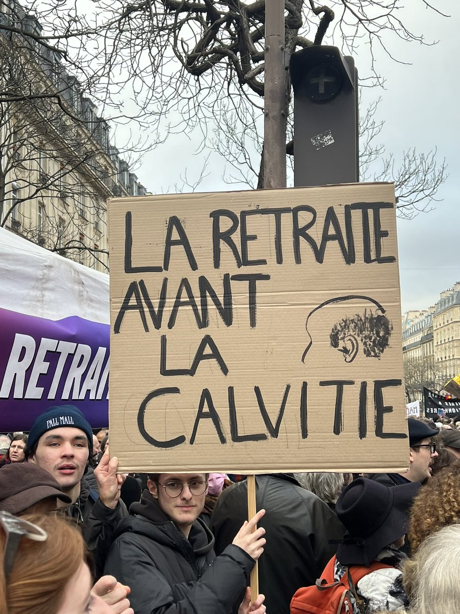 AnthonyLebbos's tweet photo. Une pancarte qui a fait rire tout le monde #manif31Janvier https://t.co/kqlASYrKFY