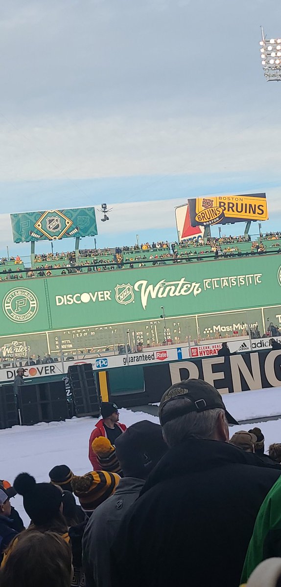 J11nimrod's tweet photo. @NHLBruinsSTH 🖤💛 https://t.co/H76kWHpxyK