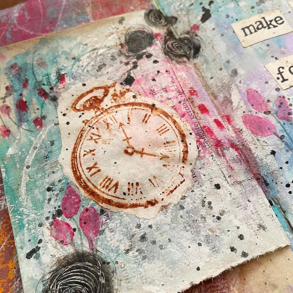 Modern_Gypsy's tweet photo. Less scrolling. More creating.
My take on Day 18 of #caredecember - the prompt was intentional social media.
.
.
.
.
.
.
.
#junkjournal #artwitch #junkjournalpages #junkjournaljunkies #junkjournalcommunity #artismagic #artjournal #artjournalingthemagic … https://t.co/I7iAkPvDFw https://t.co/bItmoxlbwc