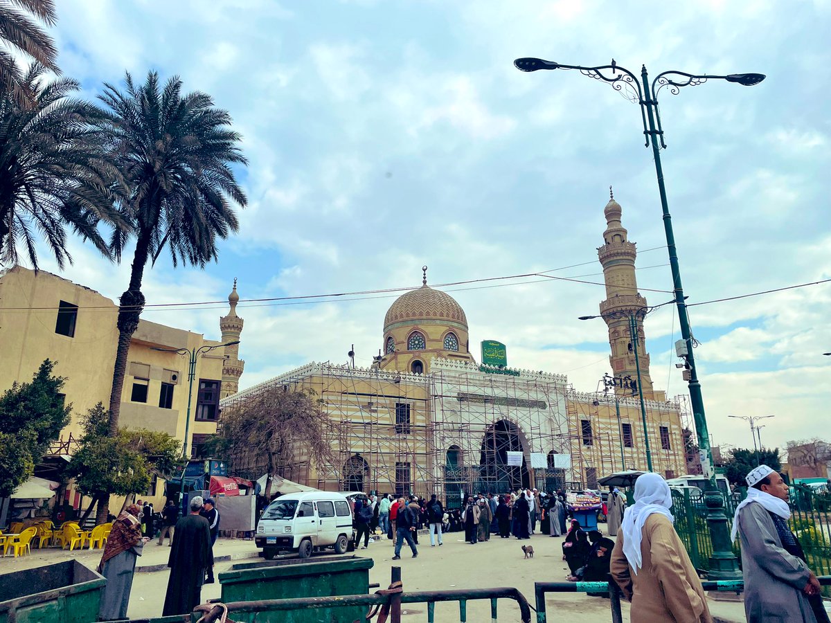 saminakakram's tweet photo. Sayyida Nafisa (d. 208 AH / 830 CE), is a descendant of prophet Muhammad ﷺ. She is a very famous scholar, who excelled in the science of hadith. She taught many famous male & female scholars.
So so blessed to visit her blessed maqam 🤍🙏🏼
#FemaleRoleModel #Inspiration https://t.co/YFoe4W6mlJ