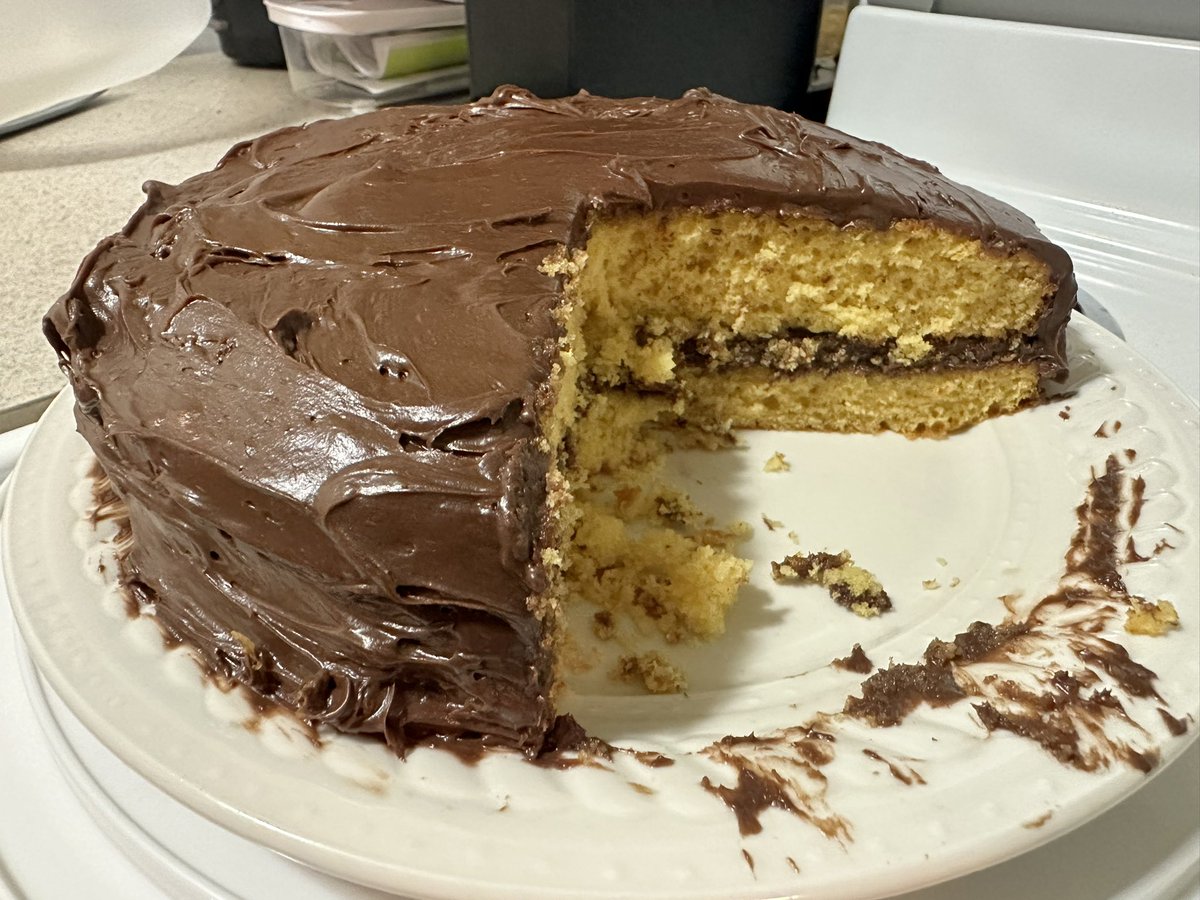 My grandma made me a cake for my birthday and this is how it arrived to me.
