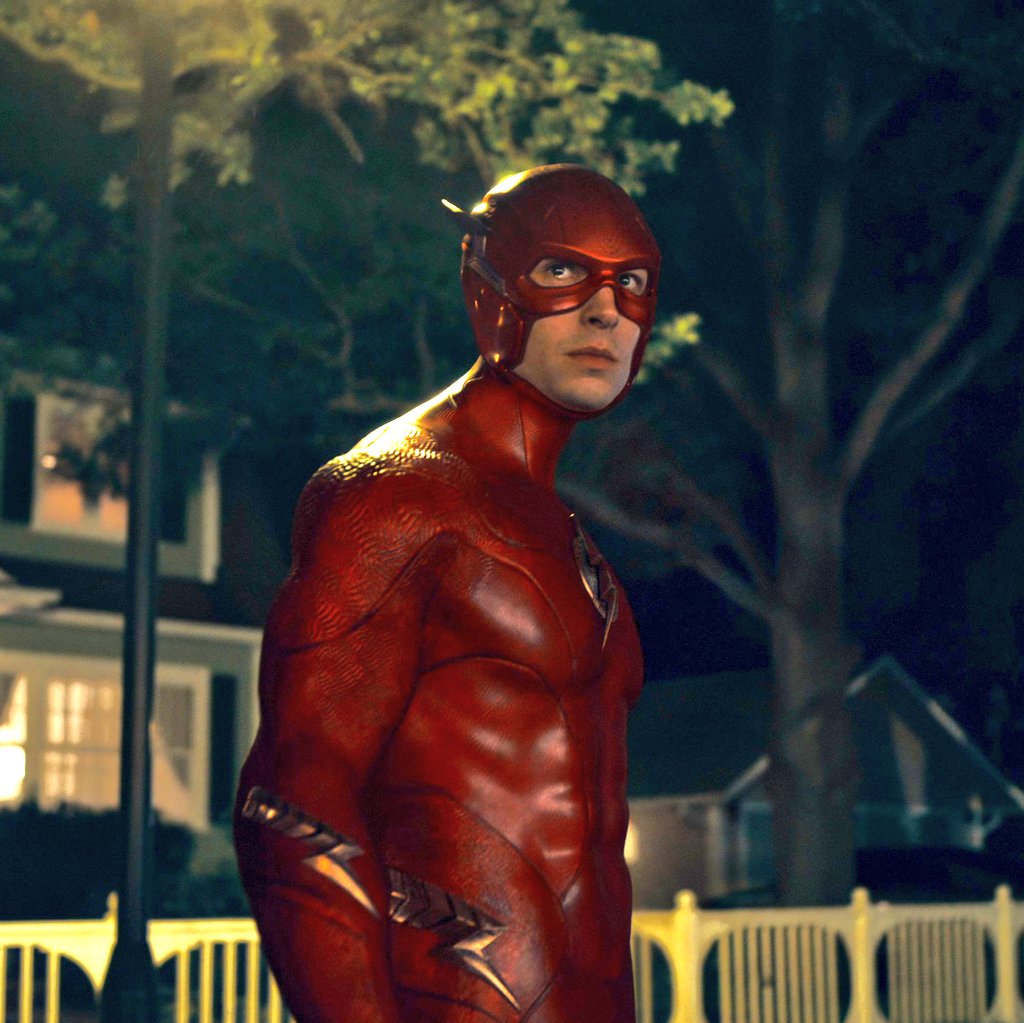 FlashLegacyBR's tweet photo. ⚡|| Faltam apenas 121 dias para a grande estreia do filme #TheFlash https://t.co/iES9x1eQFH