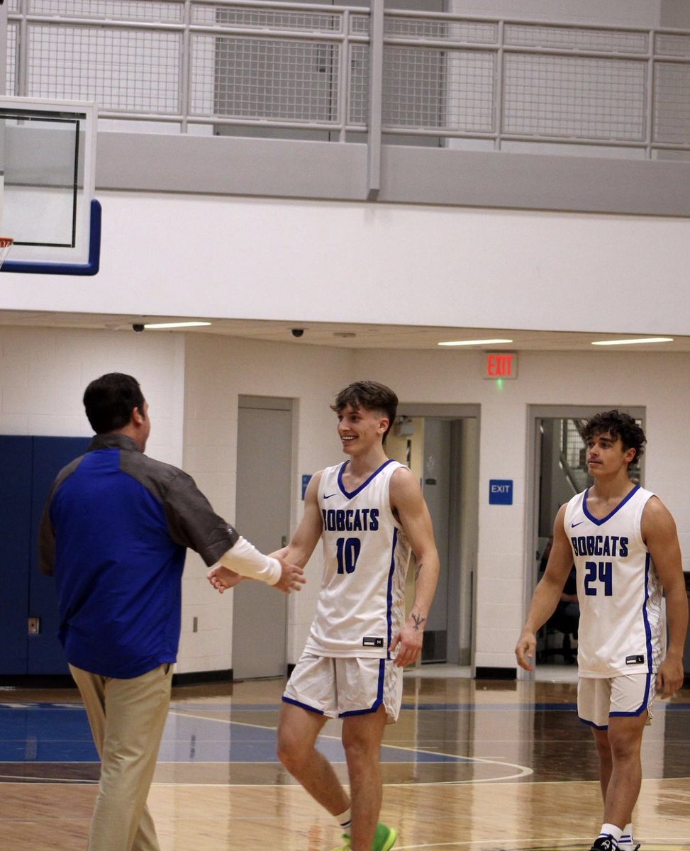 2,000 career point on a 59 point school record for most single game points!@UPIKEBasketball <a href="/EKUHoops/">EKUHoops</a> <a href="/WKUBasketball/">WKU Hilltopper Basketball</a>