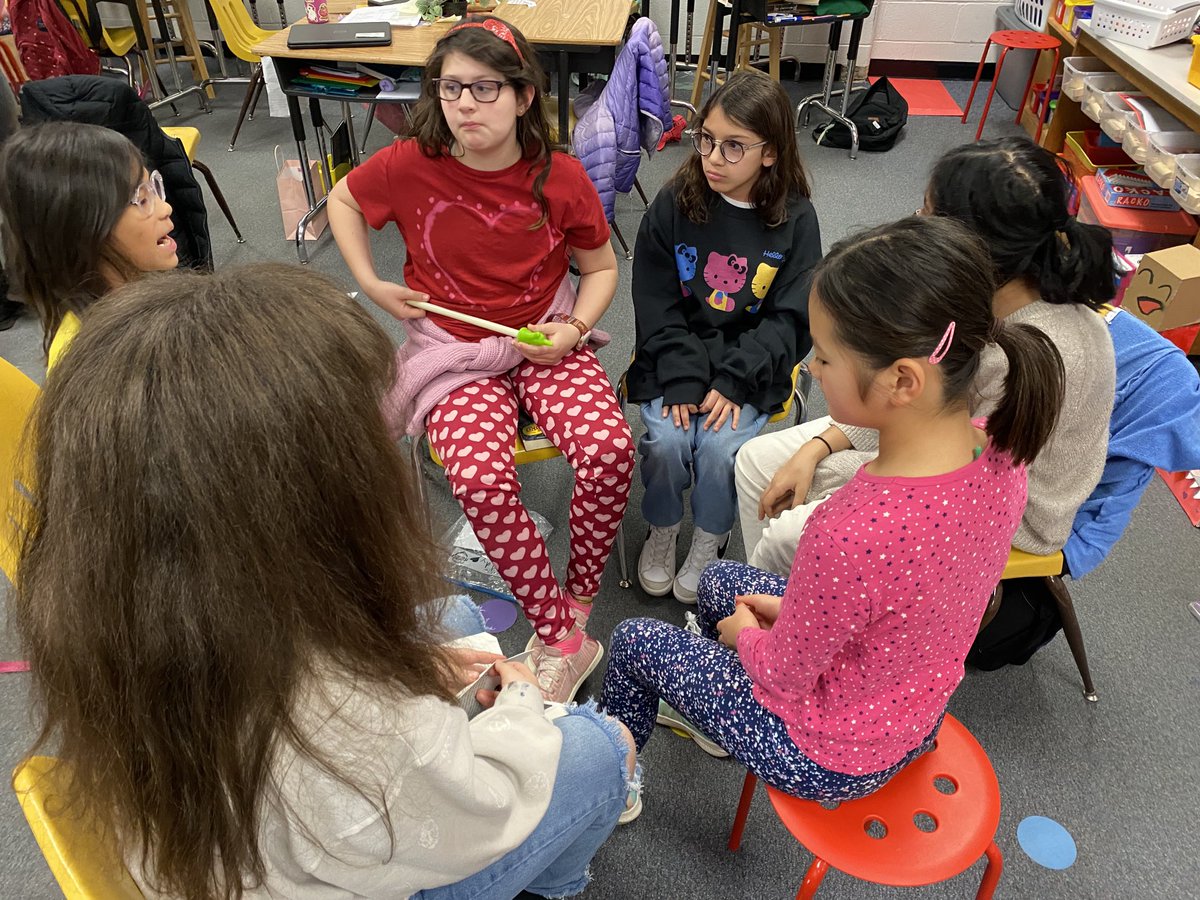 “Wait…Mrs.Bennett…can we have 5 more minutes to discuss? We have lots more to talk about!”     Book clubs are THE BEST!!!  ⁦<a href="/oakhilles/">Oak Hill Elementary</a>⁩