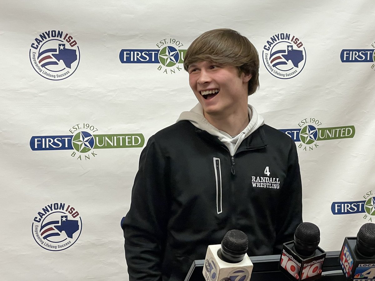 CanyonAthDept's tweet photo. Another great media lunch today. Be watching our local outlets for these interviews. #ChampsPlayHere https://t.co/2Q2CFUocUE