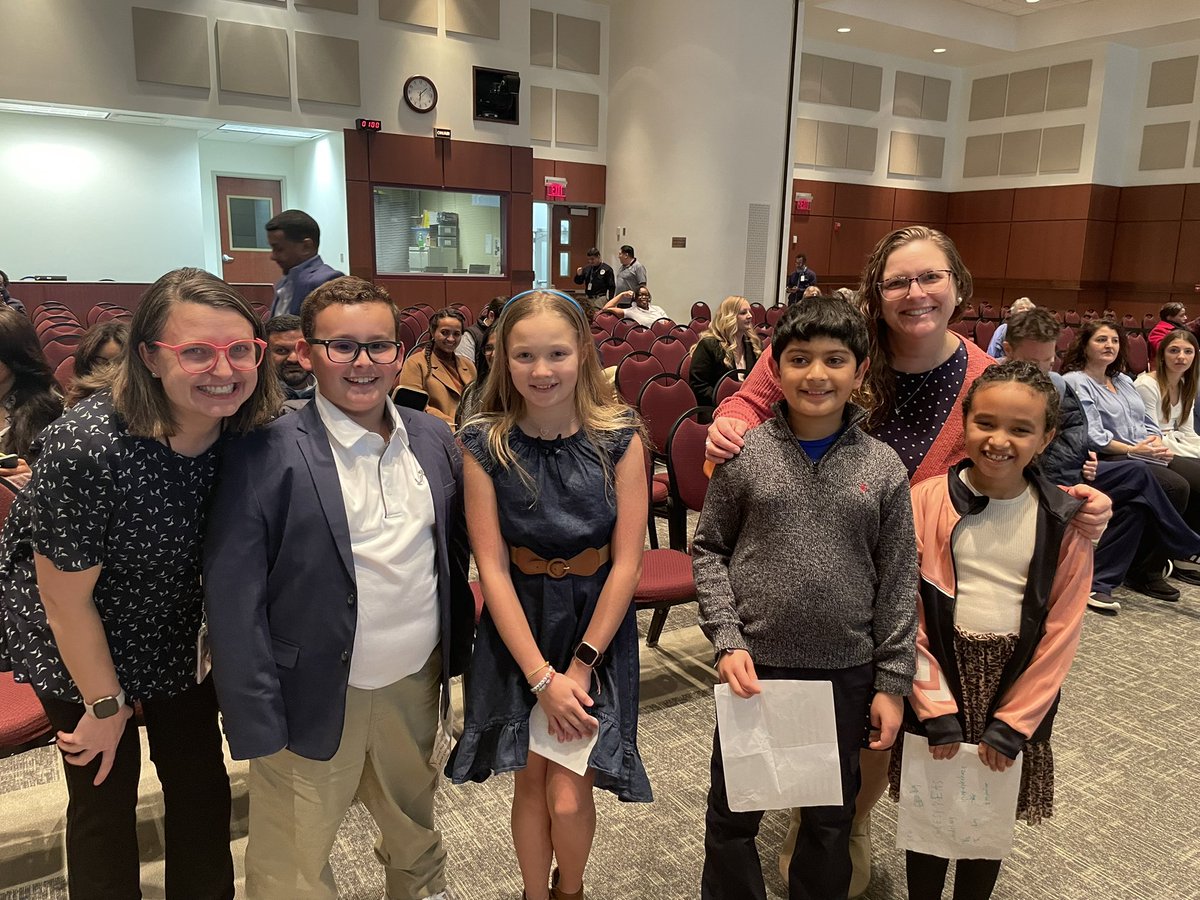 So very proud of our Legacy staff and students sharing about innovative learning at the School Board tonight! <a href="/LCPSOfficial/">LCPS News</a>