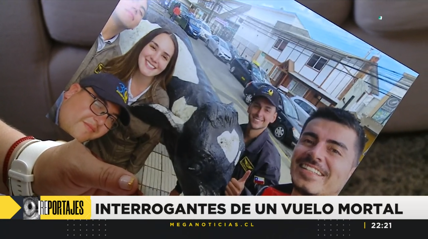 meganoticiascl's tweet photo. 📺 #MeganoticiasPrime | Familias tienen múltiples interrogantes de un vuelo mortal #MegaReportaje
📡 Señal en vivo » https://t.co/6Gu7yzGMH7
📡 Señal YouTube » https://t.co/aWXOl6O9dK https://t.co/hcw3WN4TJU